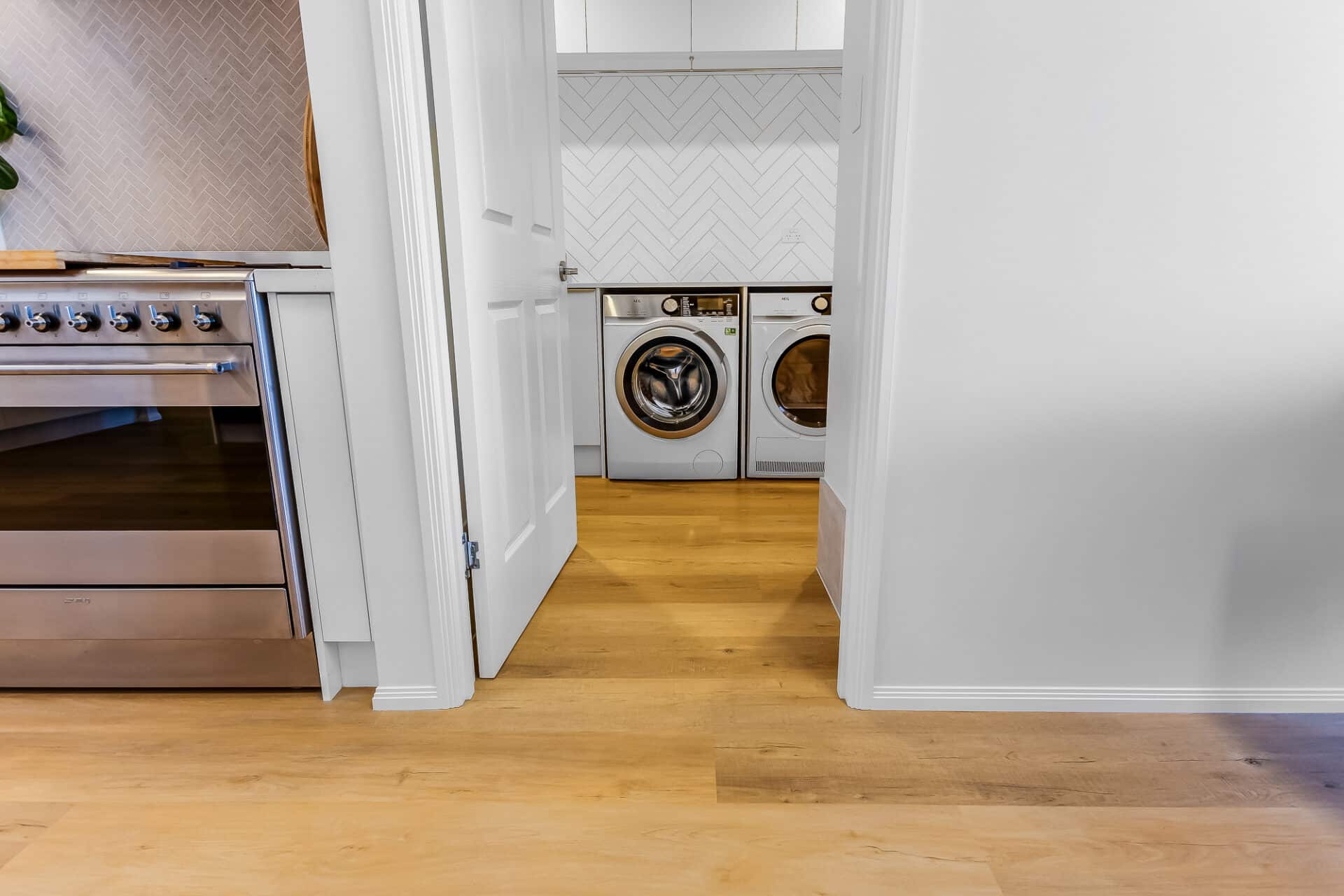 European Oak Vinyl Plank - Image 21
