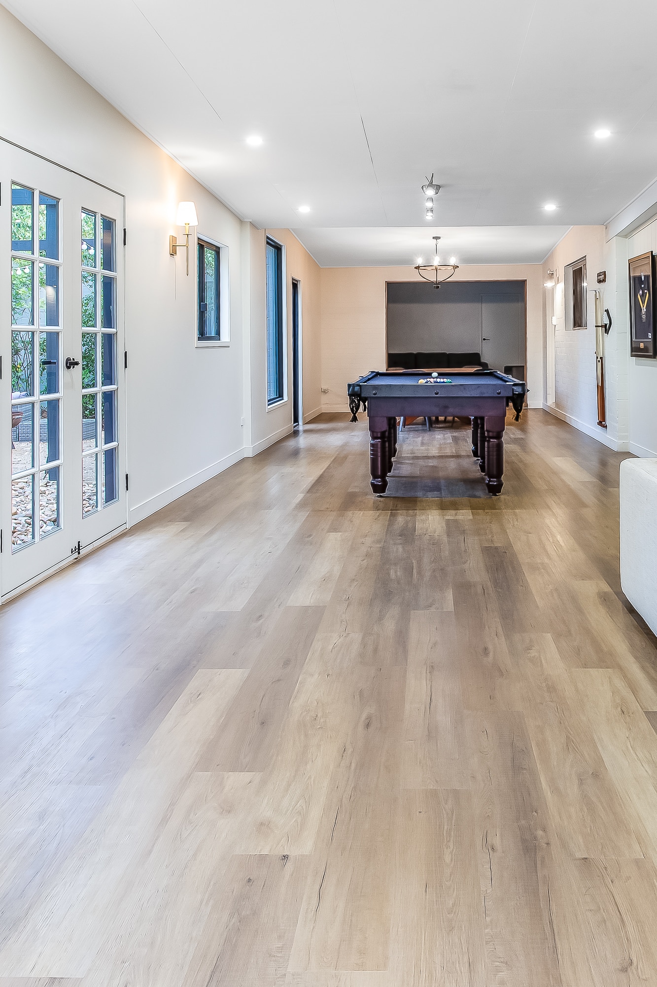 French Oak Hybrid Flooring 8mm - Image 9